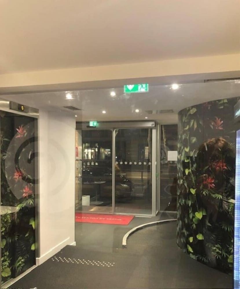 HOTEL LE COUSTURE 5/24