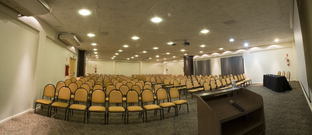 Astron Associado Estoril Hotel 10/64