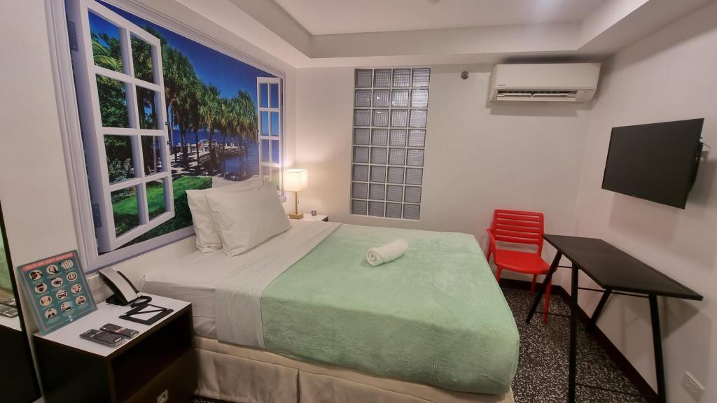 One Cristina Suites 25/49