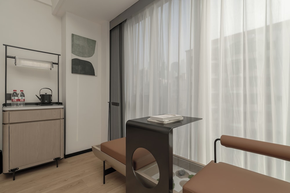 K.Space KaiShi hotel 36/50