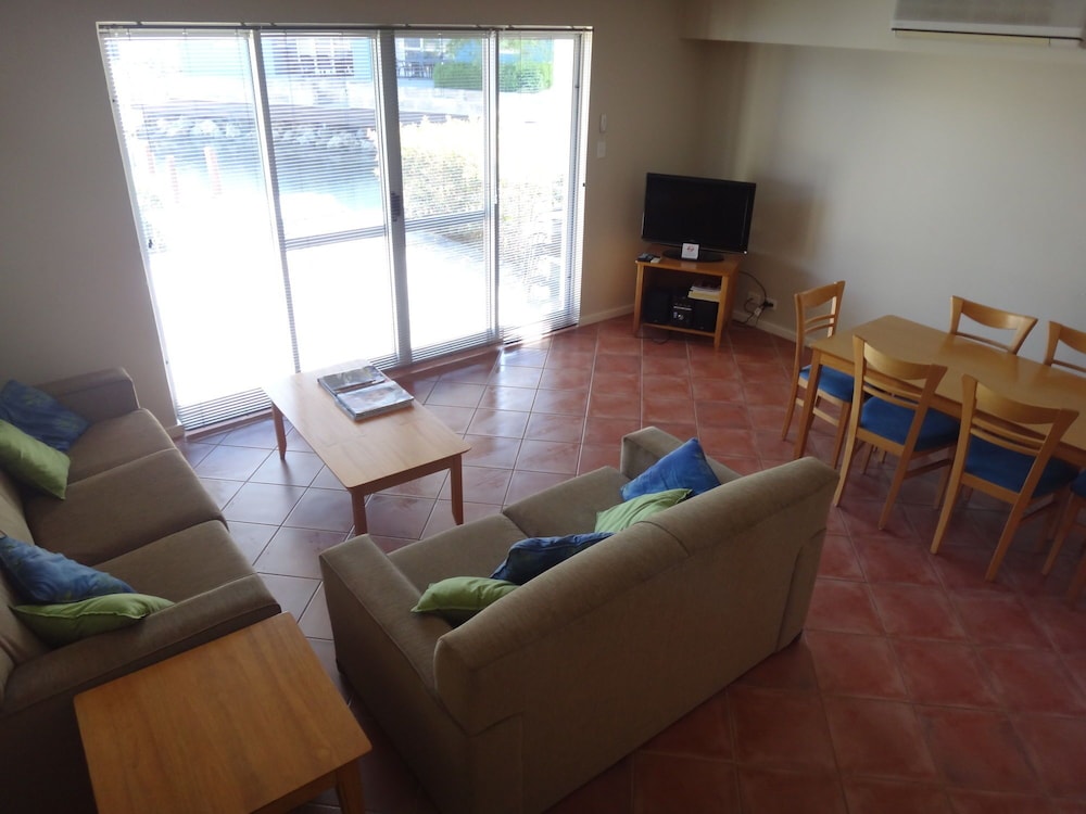 C Mandurah Resort and Serviced Apartments 28/47