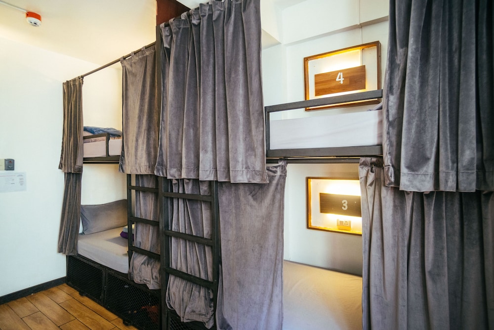 Mixed Dorm, 4 Beds, 2 Bunk Beds