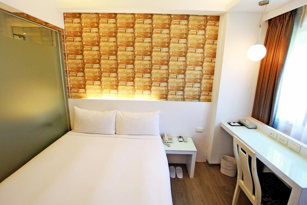 Yes Hotel 34/36