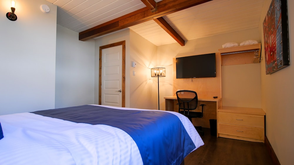 Hostellerie Baie Bleue 15/72