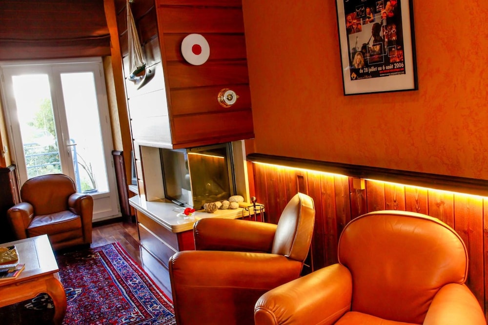REX HOTEL 40/55