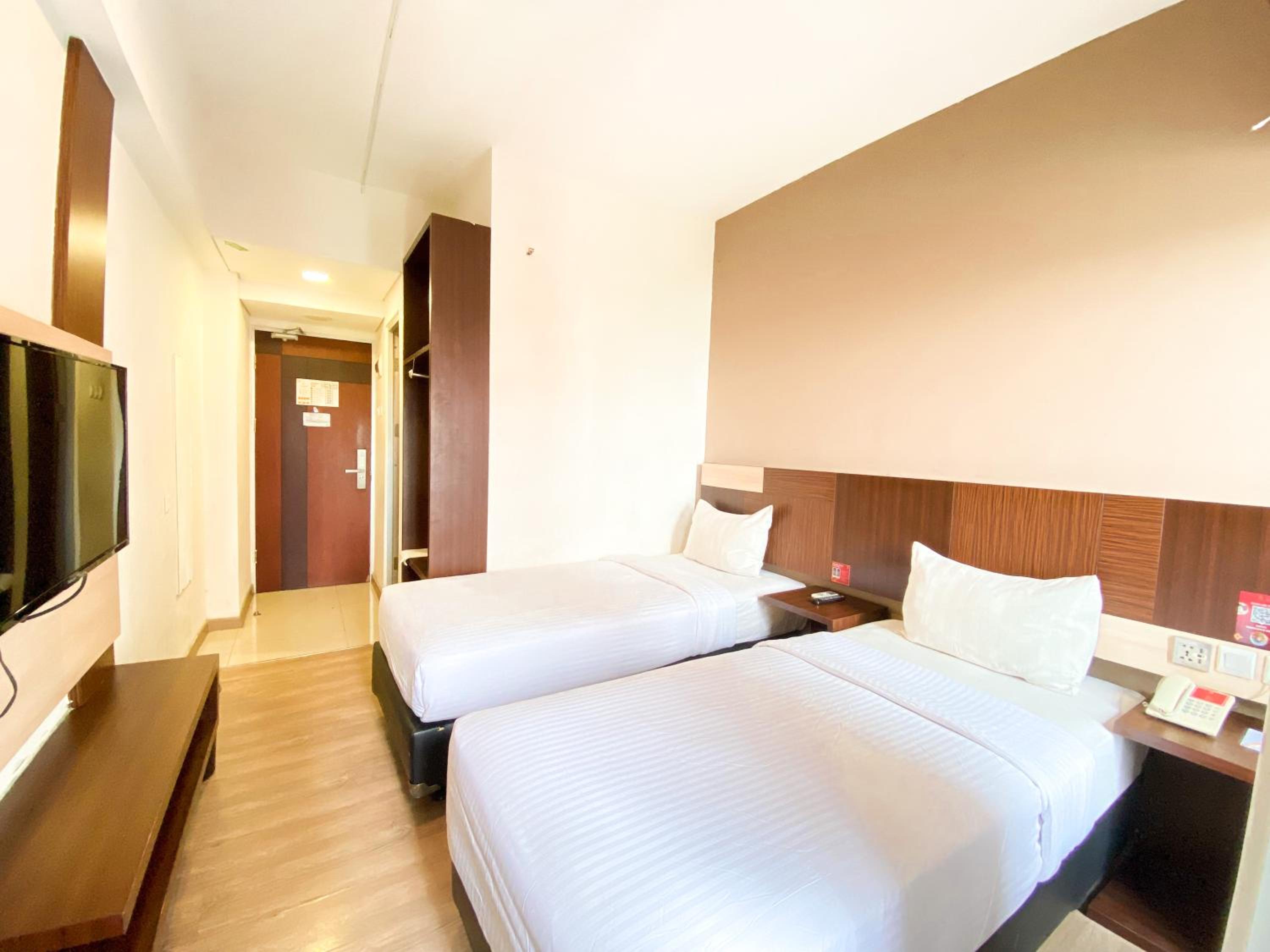 apartment gunawangsa merr by rava