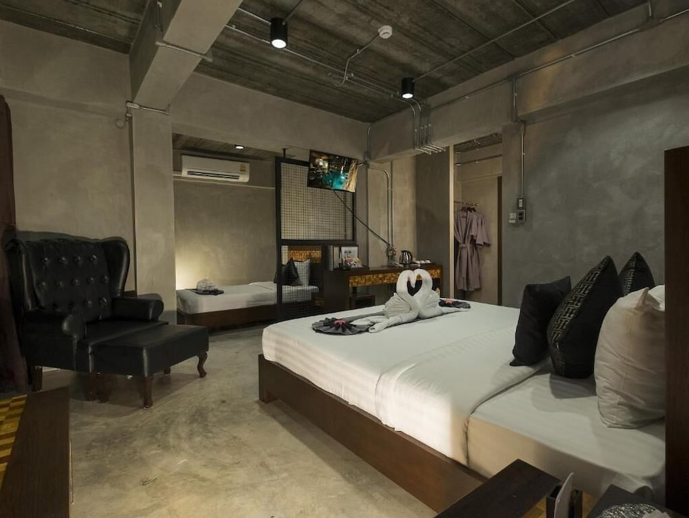 Thapae Loft 33/66