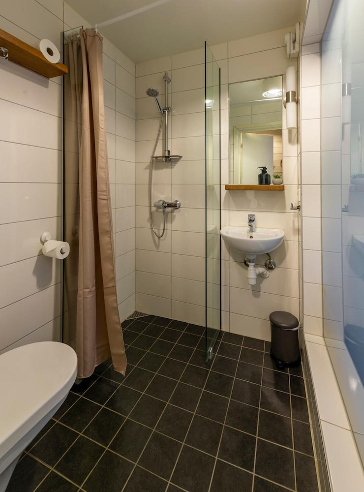 Hamar Hostel Vikingskipet / Vikingskipet Apartments 43/49