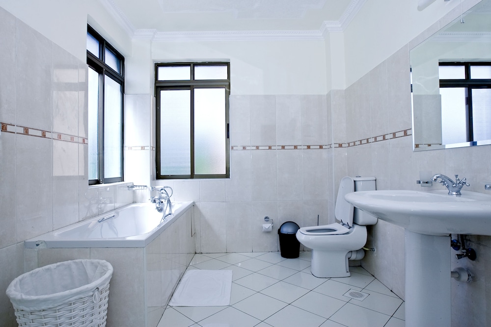 Gemsuites Luxury Serviced Apartments 50/50