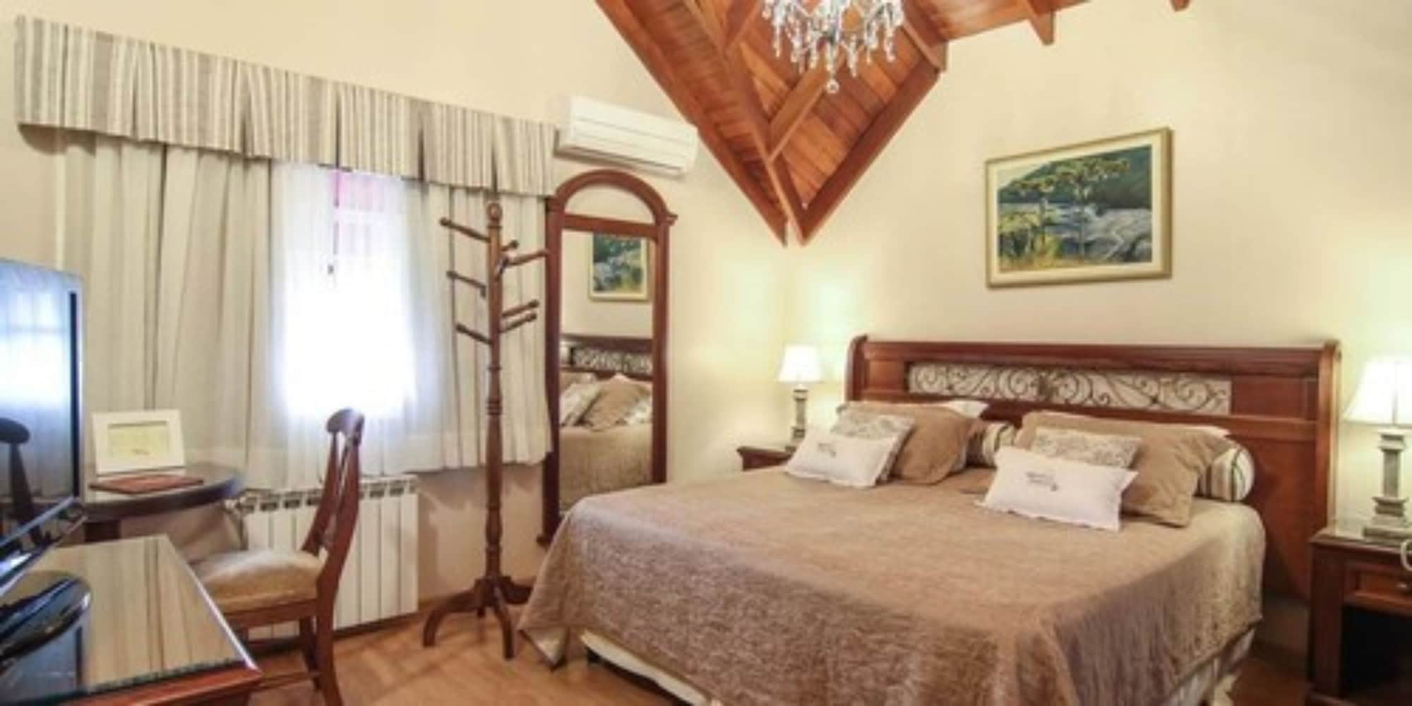 LUXURY, DOUBLE BED
