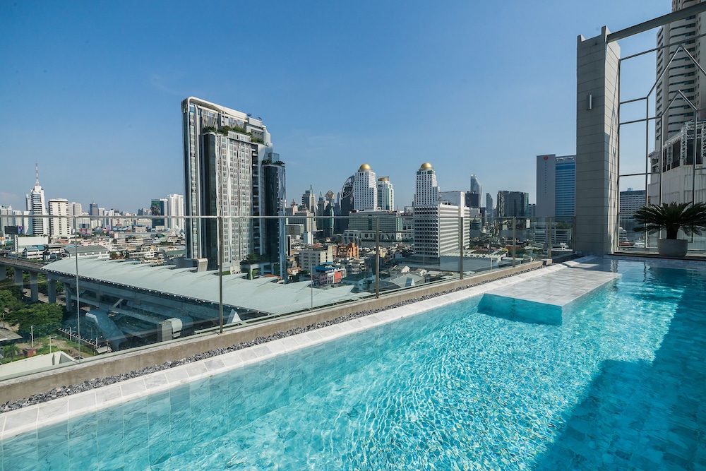 Akara Bangkok Hotel 45/50