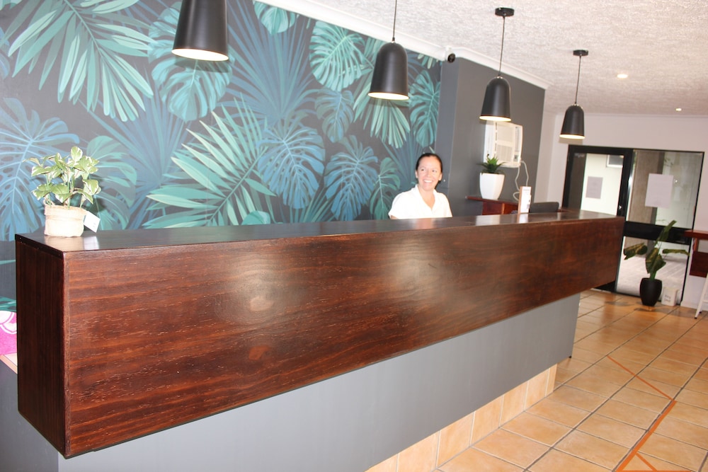 Lake Central Cairns 12/60