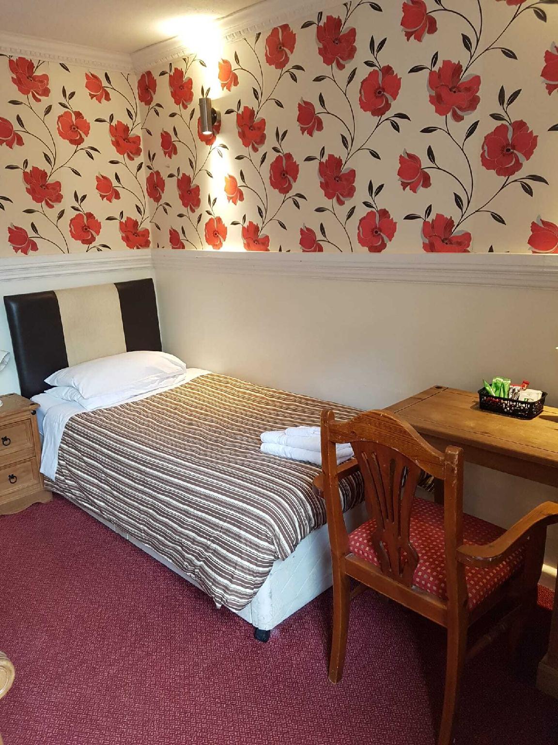 Room, Twin Beds