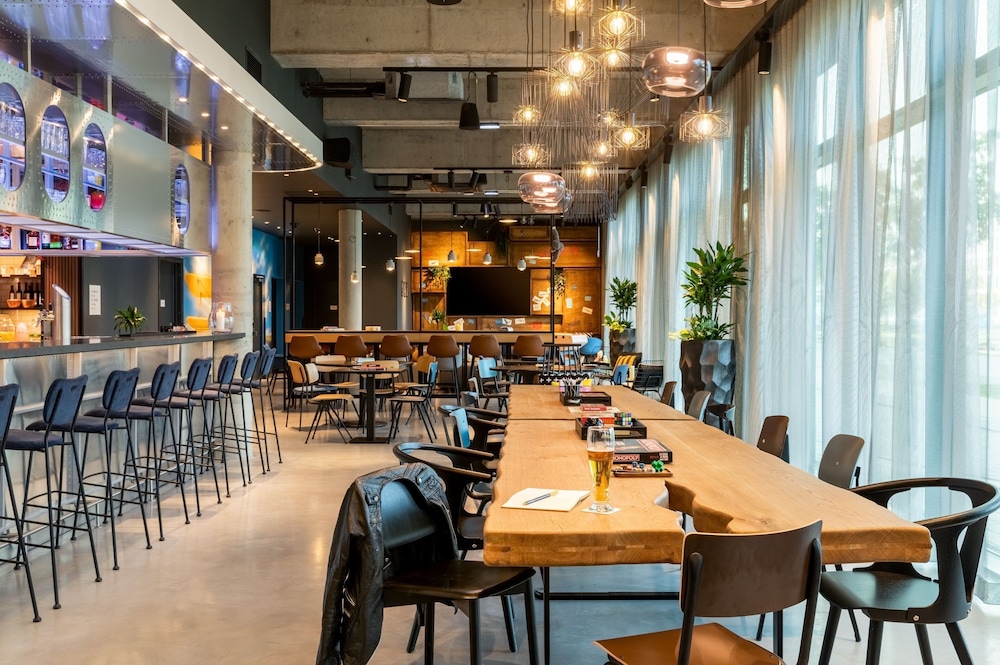Moxy Berlin Airport 14/19