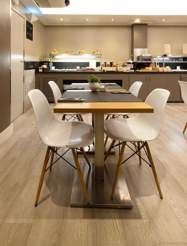 Catalonia Albeniz Hotel 44/55