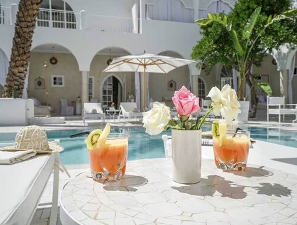 Palais Blanc Riad 47/55