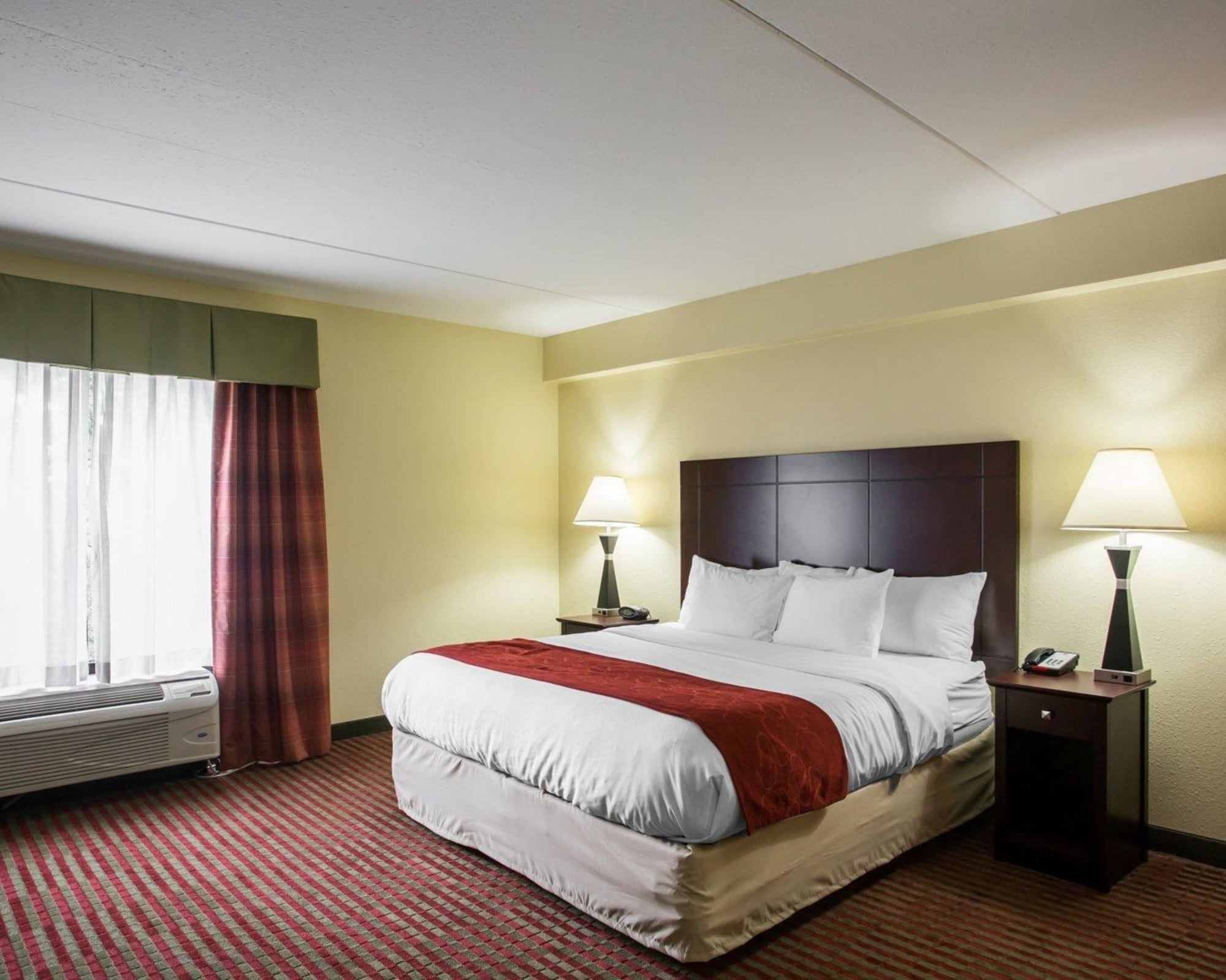 Deluxe, Suite, King Bed, Sofa