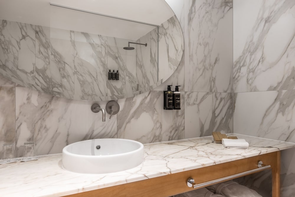 غرفة كومفورت سوبيريور بسرير كوين، Grand Hotel Union Eurostars (ex Grand Hotel Union) 7/7