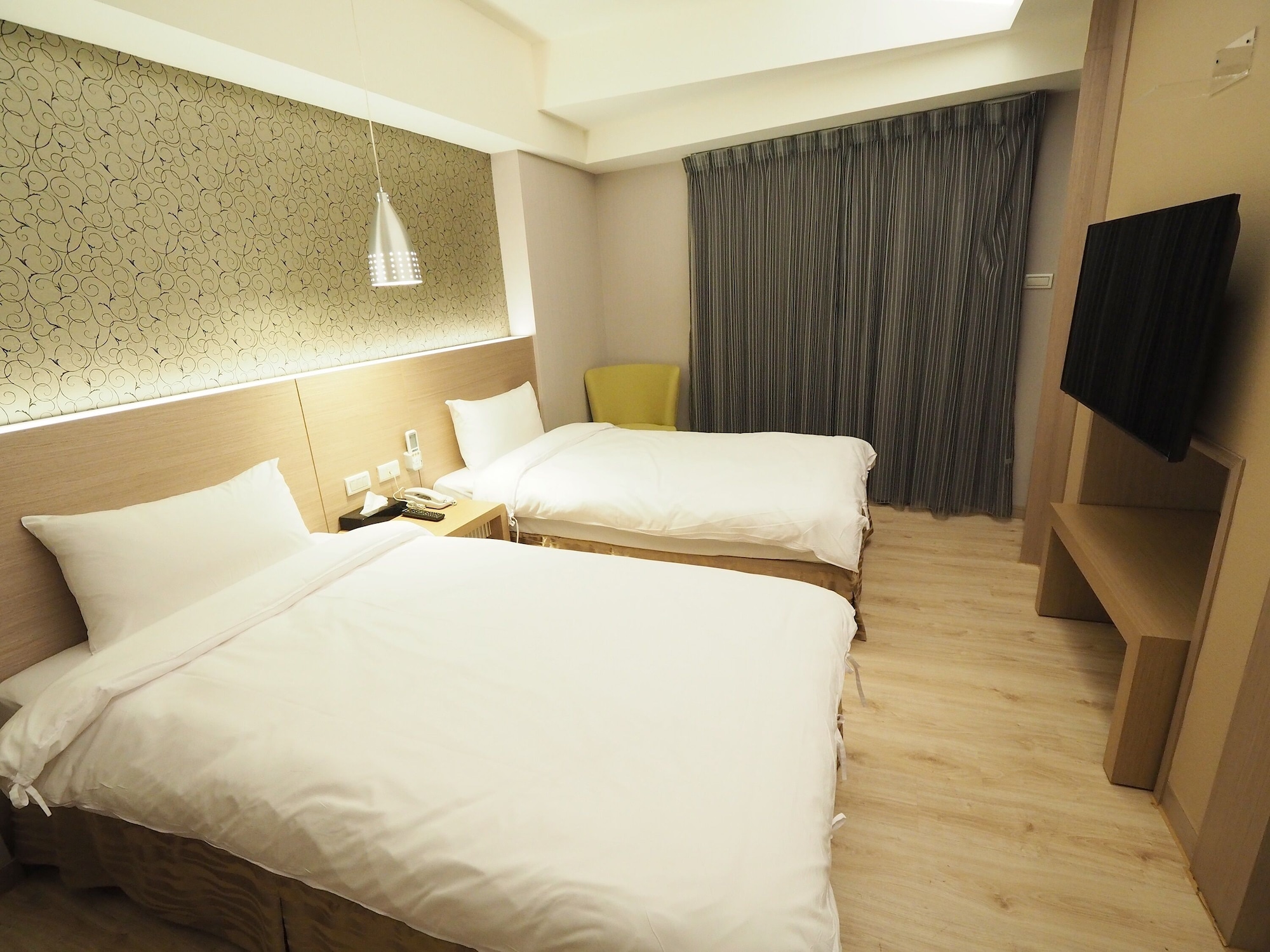 Economy, Twin Beds, No Window