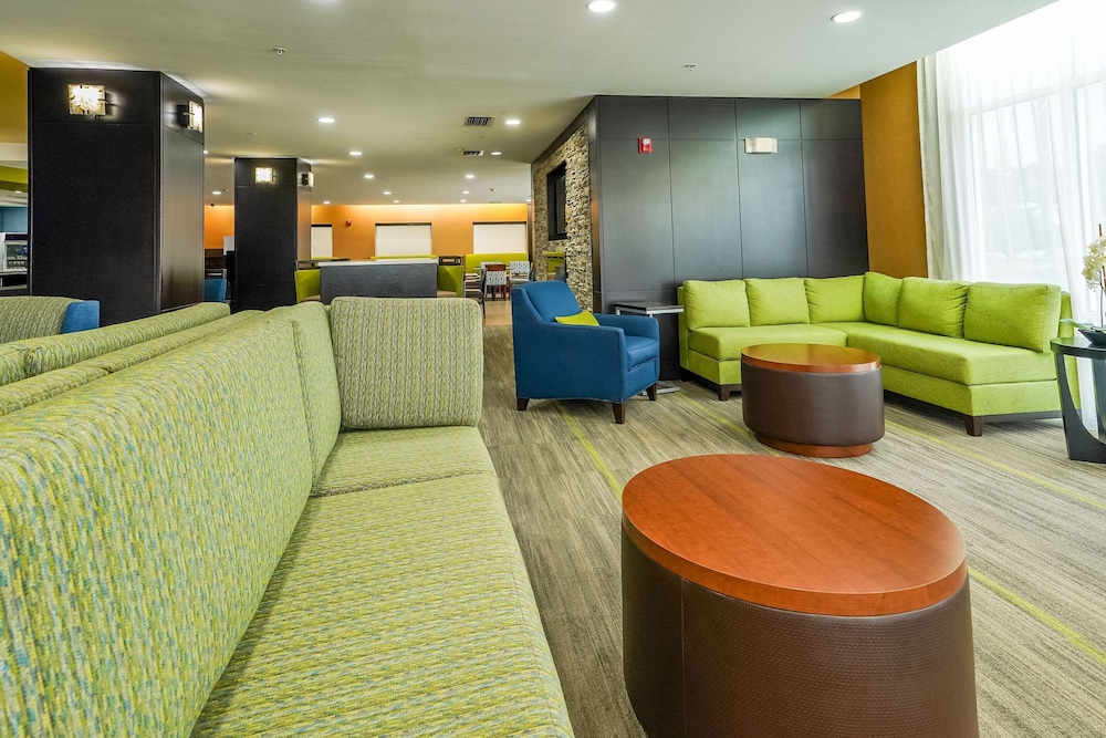 Comfort Suites Lake City 27/50