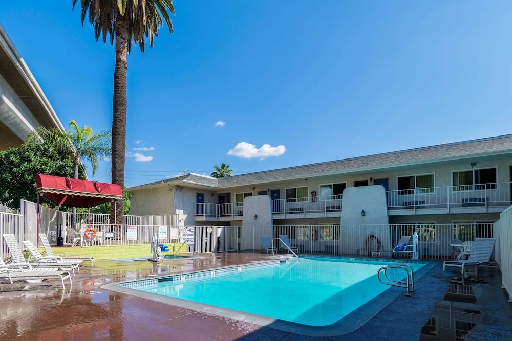 Motel6 Redlands, CA 40/43