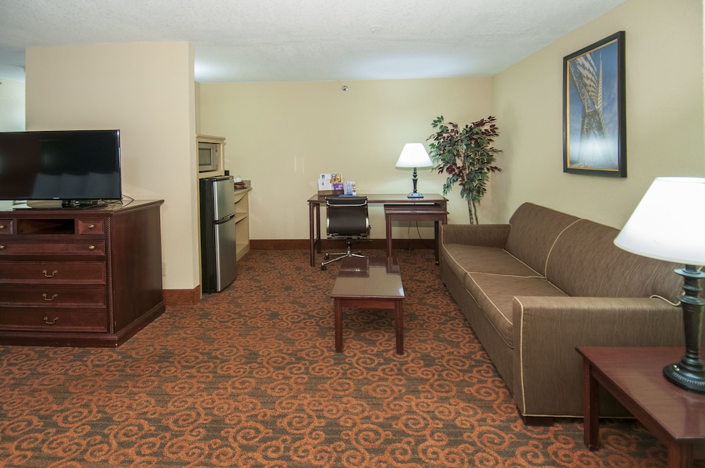 Governors Suites Hotel 36/47