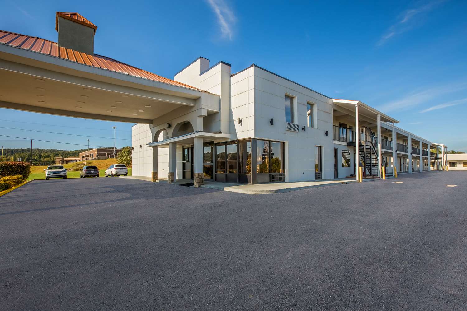 Econo Lodge White Pine Morristown I-81 & I-40 Split 37/37