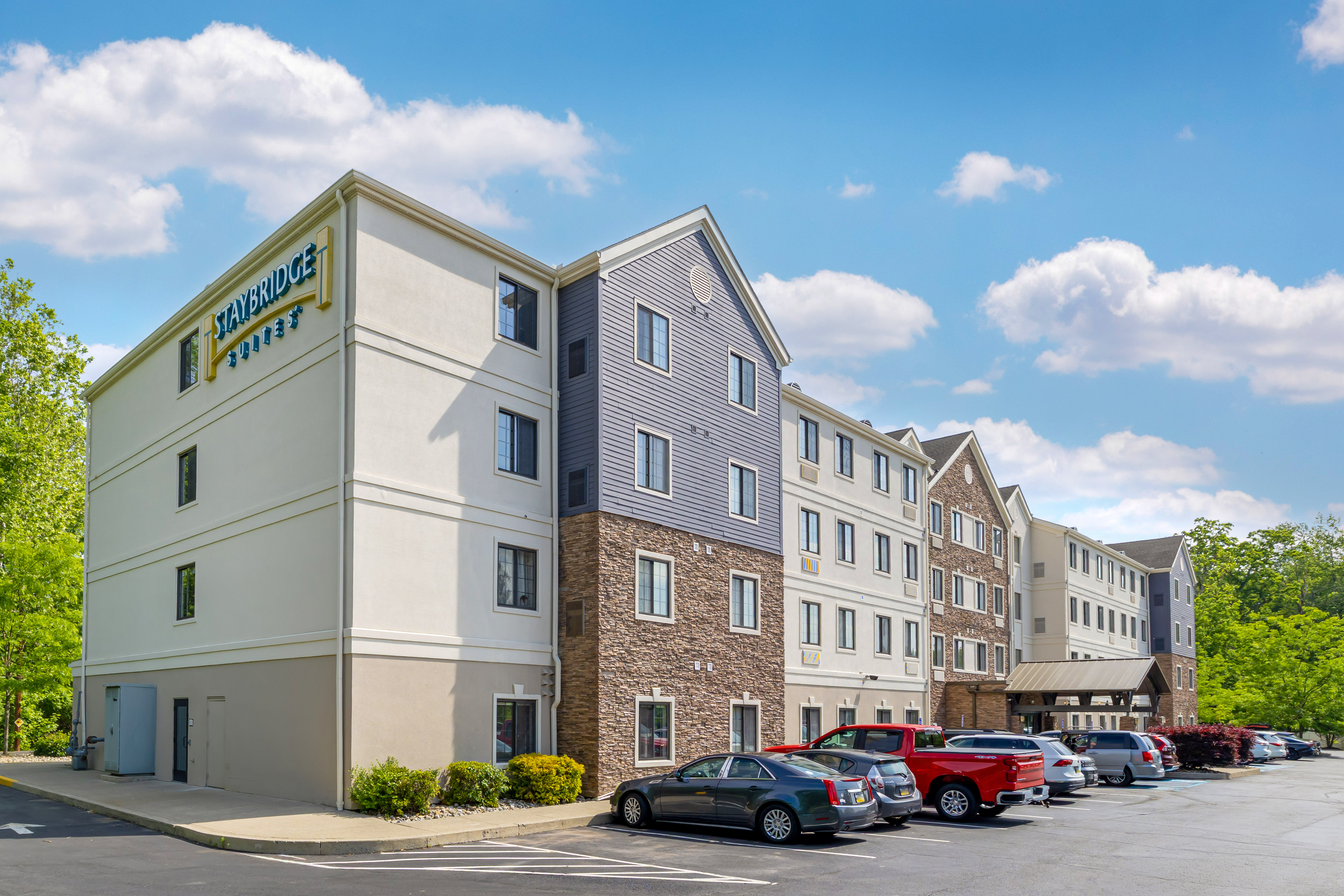 Staybridge Suites East Stroudsburg Poconos 60/69