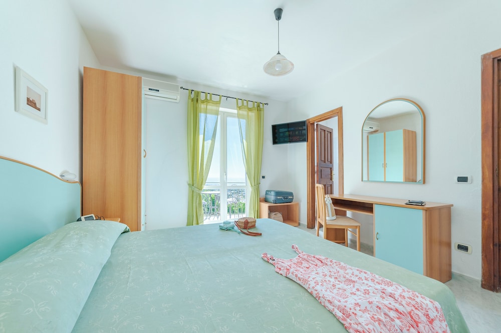 HOTEL POGGIO DEL SOLE 11/56