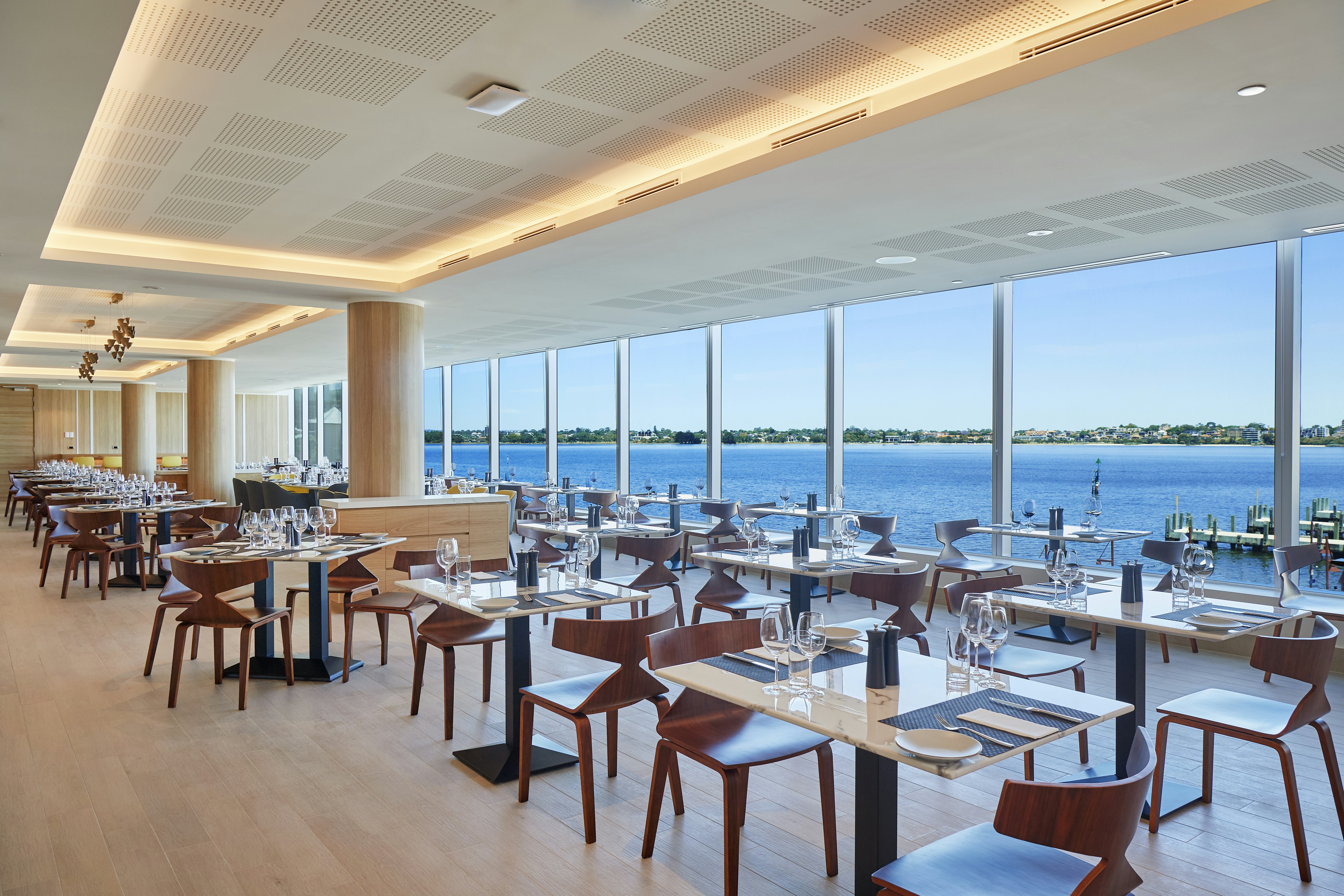 Doubletree By Hilton Perth Waterfront 13/35