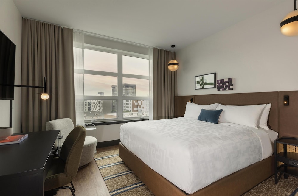 Urban, King Bed، Kissel Uptown Oakland, in the Unbound Collection by Hyatt 2/8