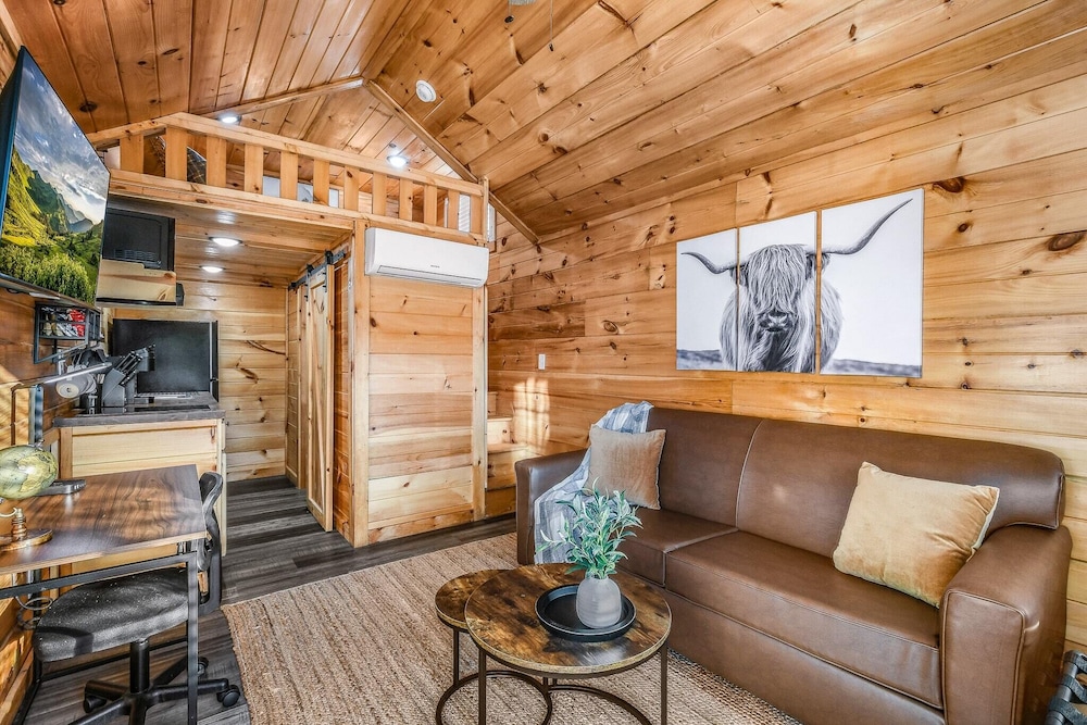 Sojourn Lodging 8/53