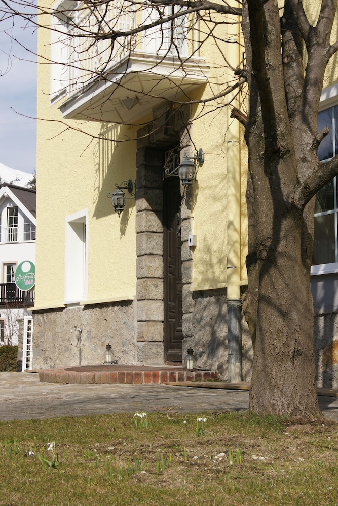 Hotel Lindenhof 65/72