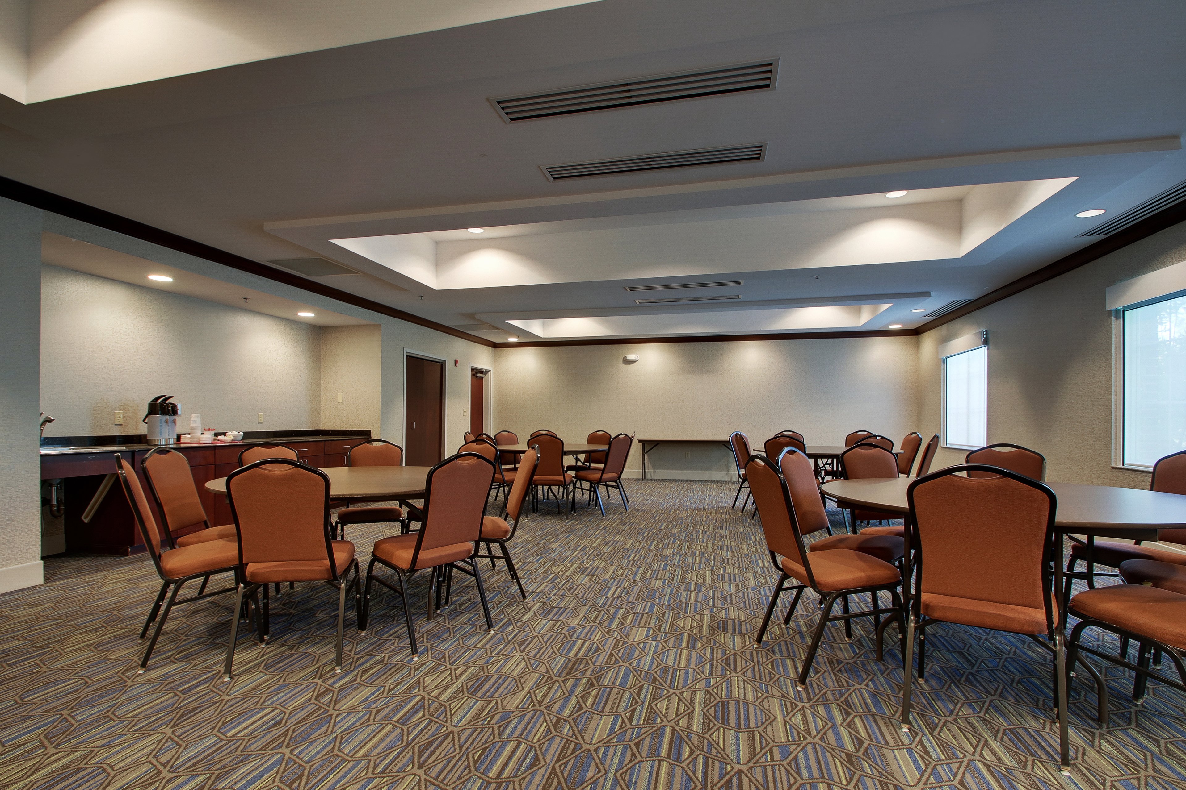 Holiday Inn Express Hotel Suites Middleboro Raynham 38/51