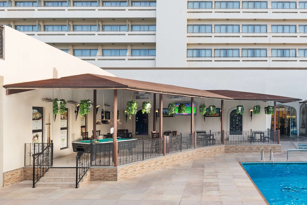 Radisson Blu Hotel & Resort Al Ain 4/66