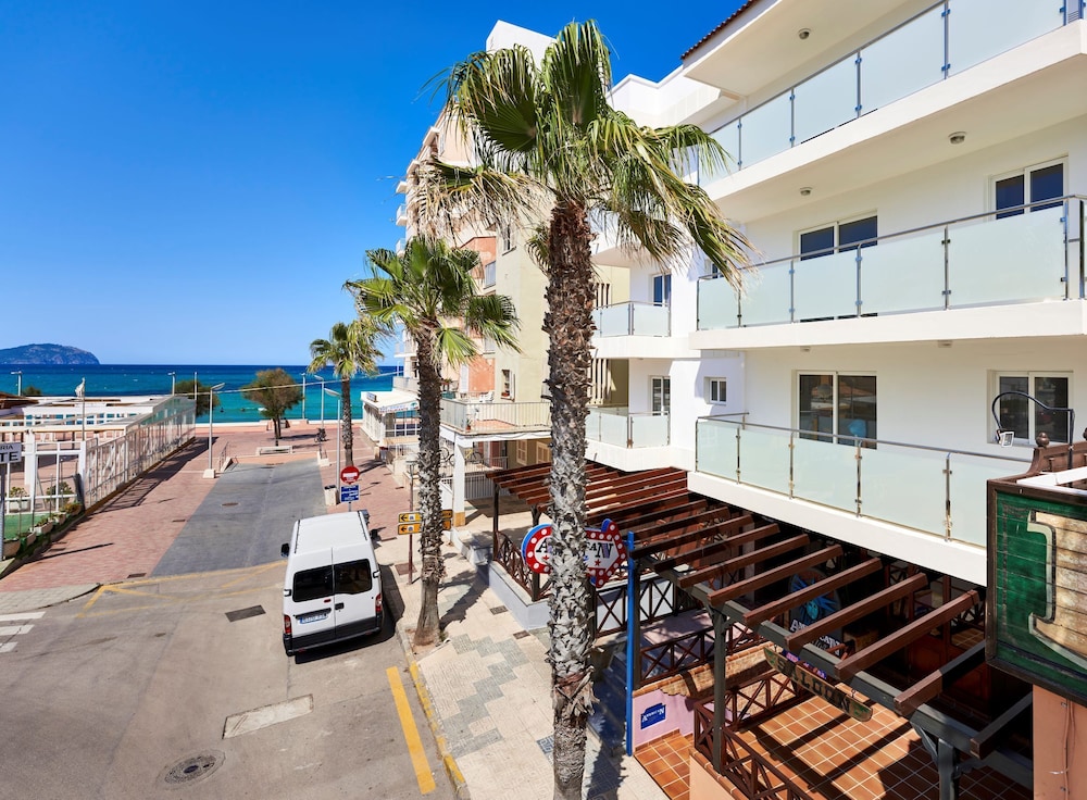 Charlys Apartamentos 14/28