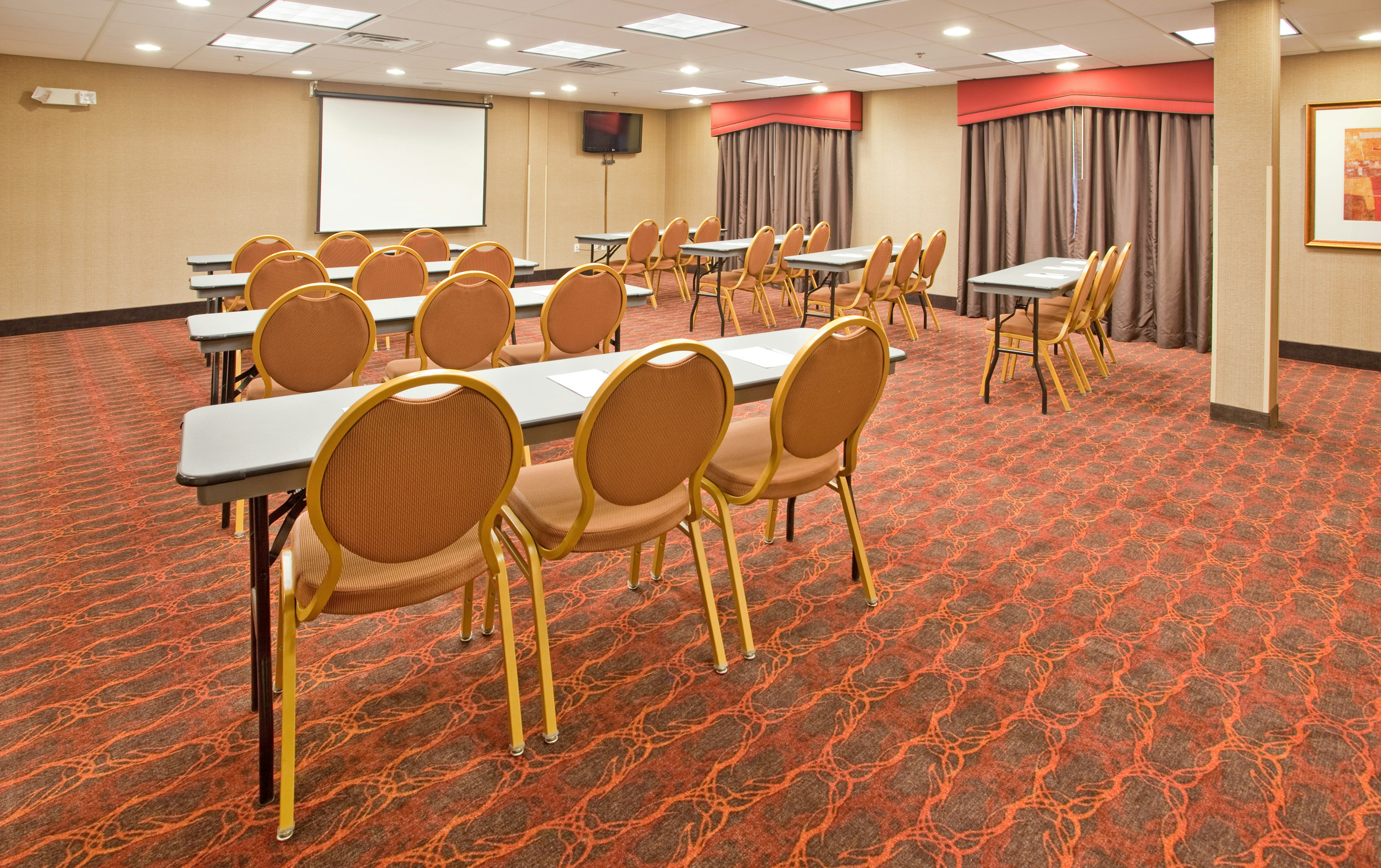 Hampton Inn Suites Watertown 12/15