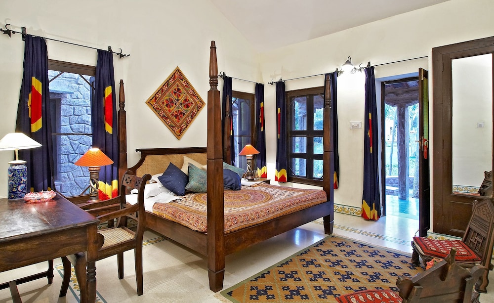 THE MANAVAR RESORT AND CAMP 8/50