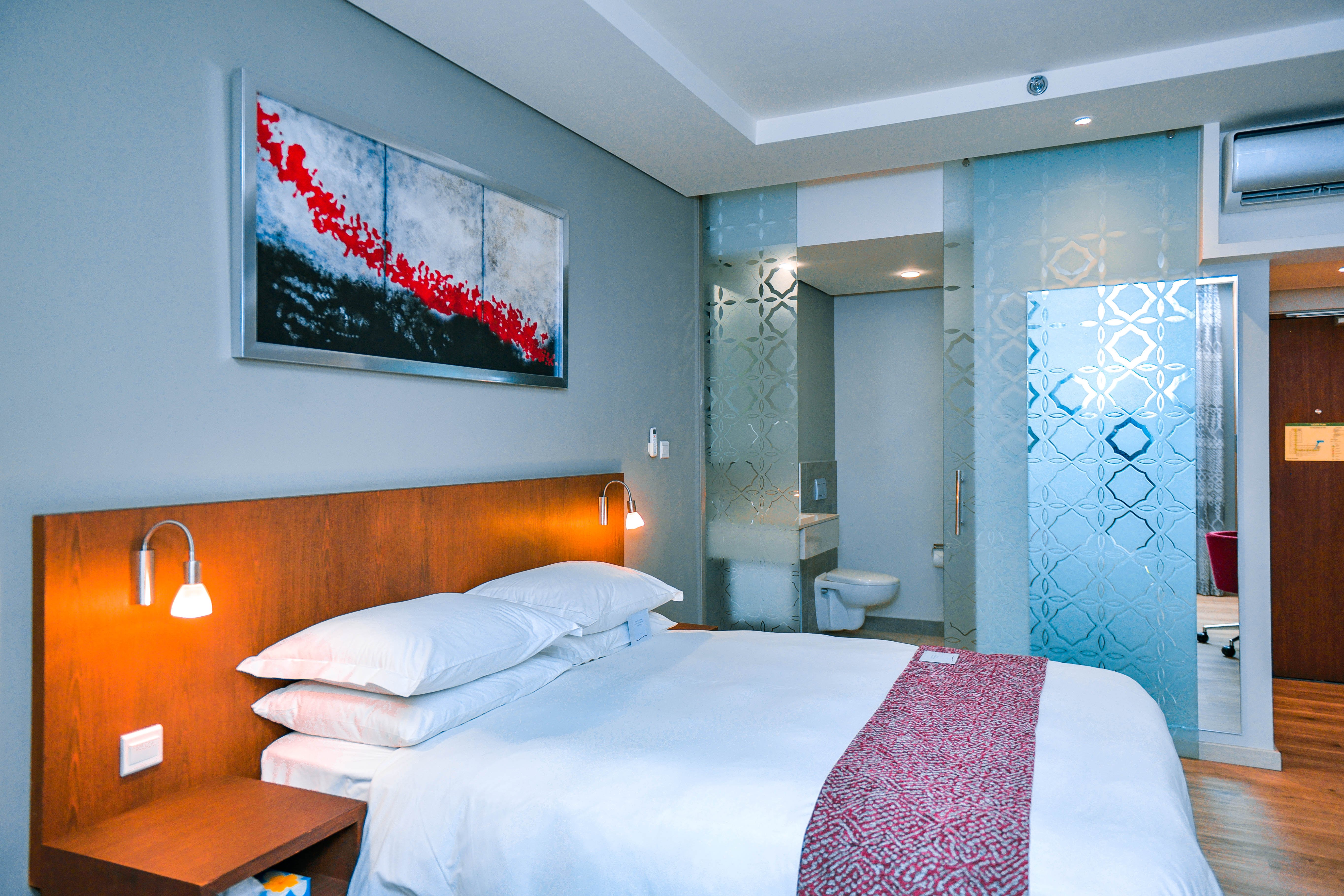 Crowne Plaza Dar Es Salaam 26/74