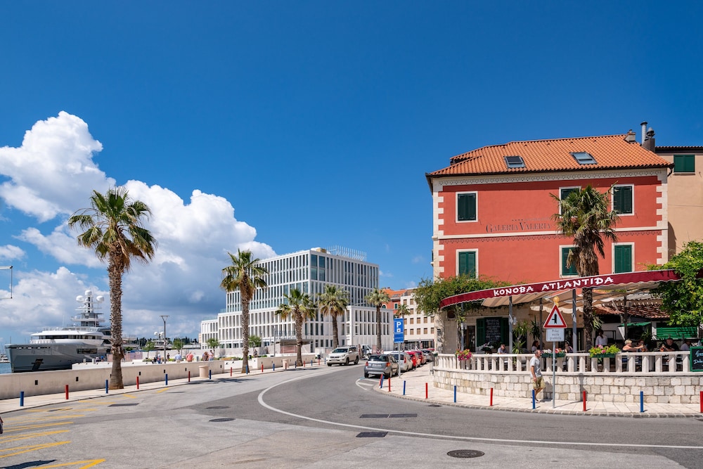 Galeria Valeria Seaside Downtown - MAG Quaint & Elegant Boutique Hotels 67/75