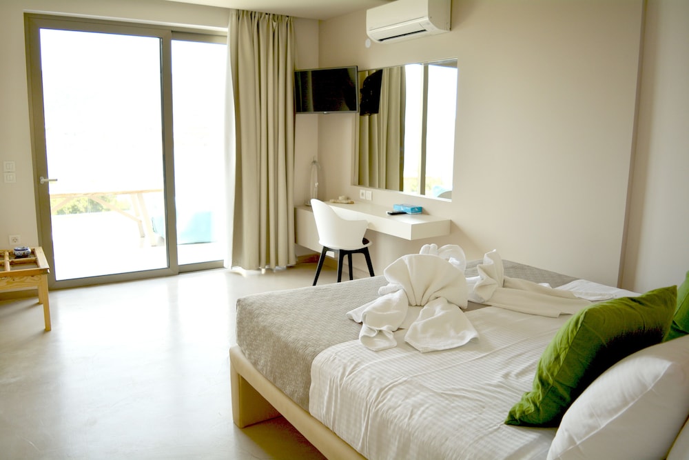 Core Luxury Suites 15/55