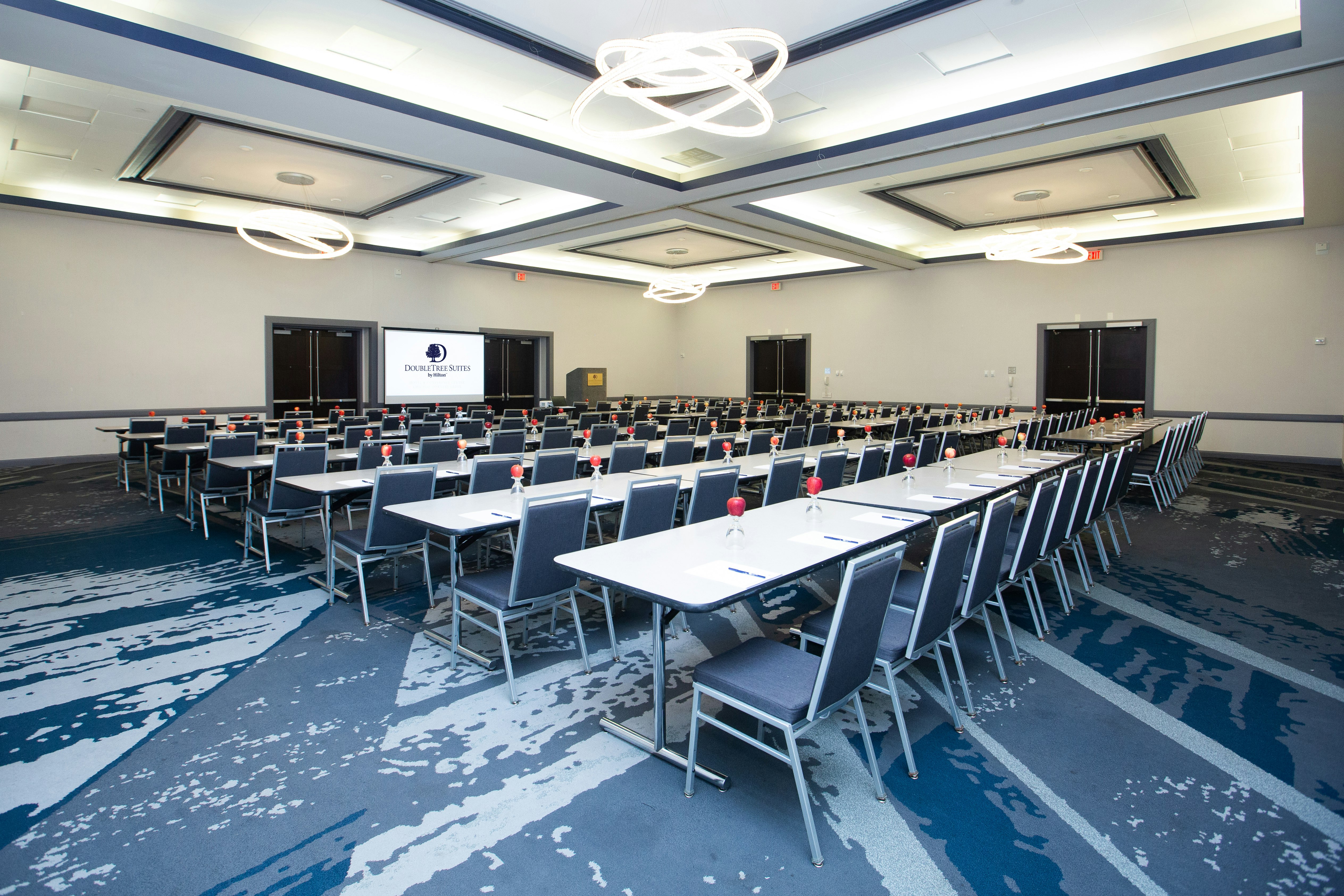 DoubleTree Suites by Hilton Hotel & Conference Center Chicago-Downers Grove 48/60