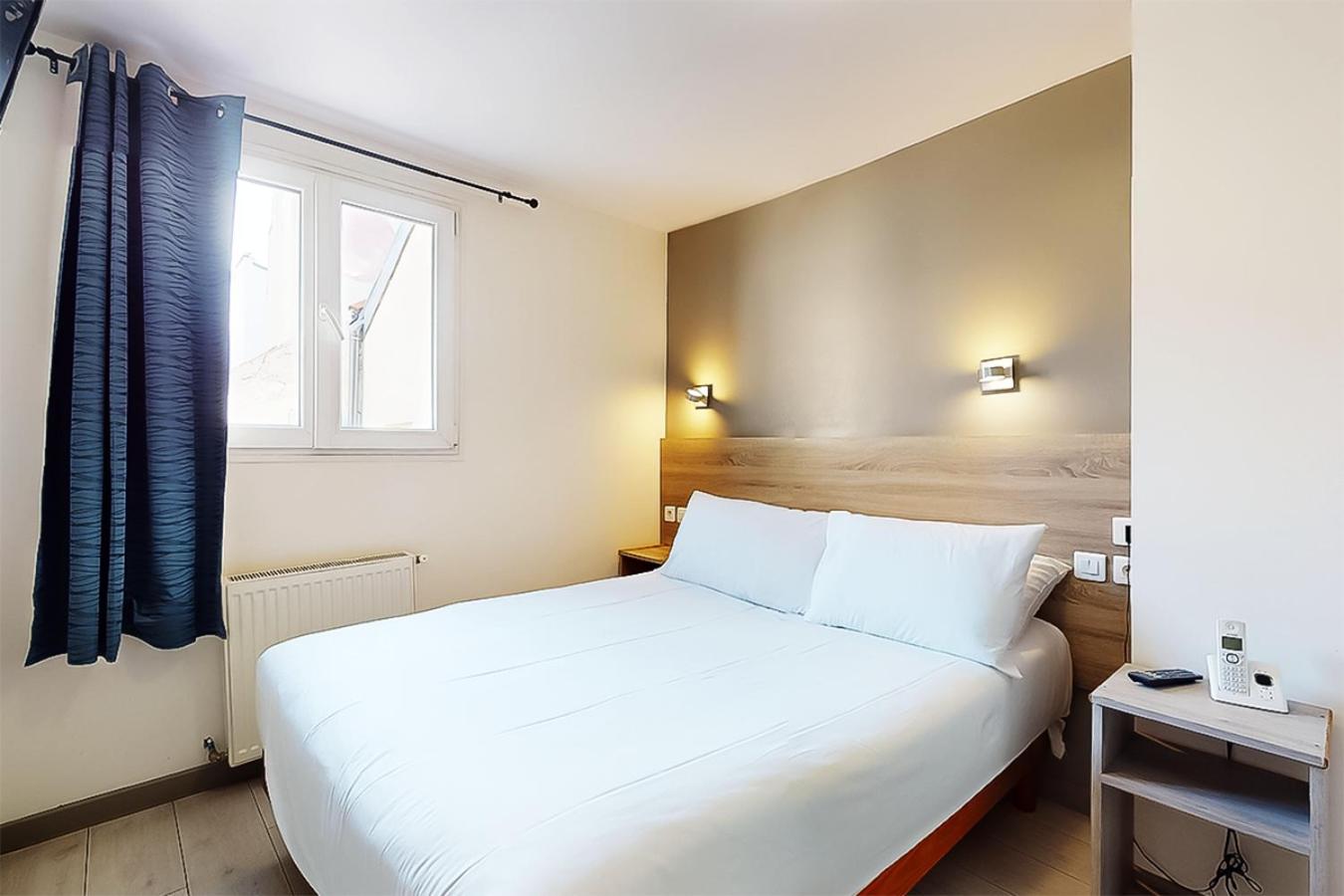 Room, Double Bed