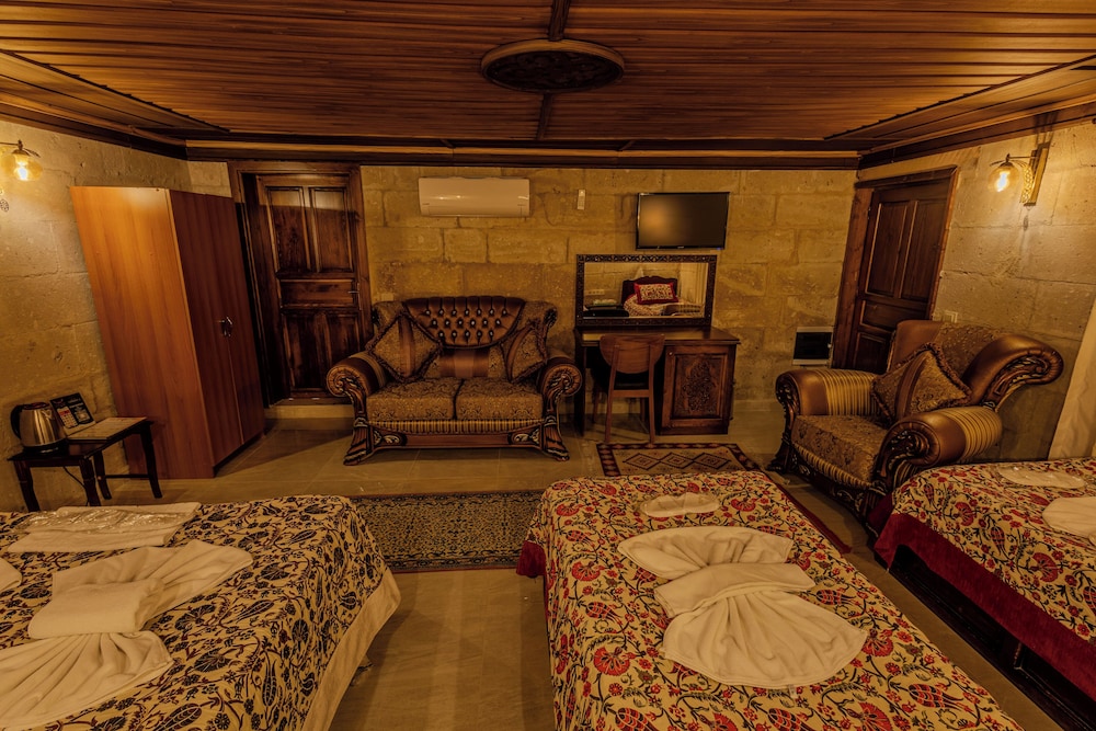 Goreme Valley Cave House 28/50
