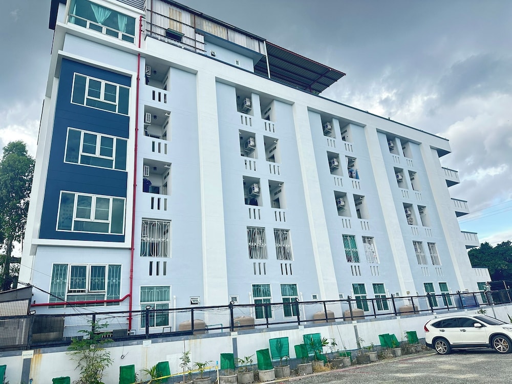 At Ease Residence Suvarnabhumi 7/67
