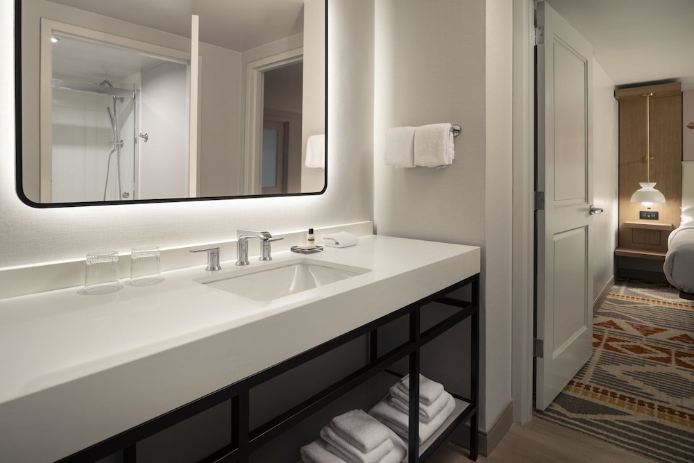 غرفة بسرير كينج لذوي الإعاقة، Marriott San Ramon 4/4