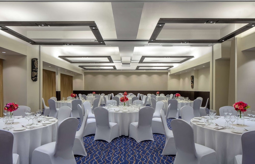 Radisson Blu Resort Fiji Denarau Island 60/70