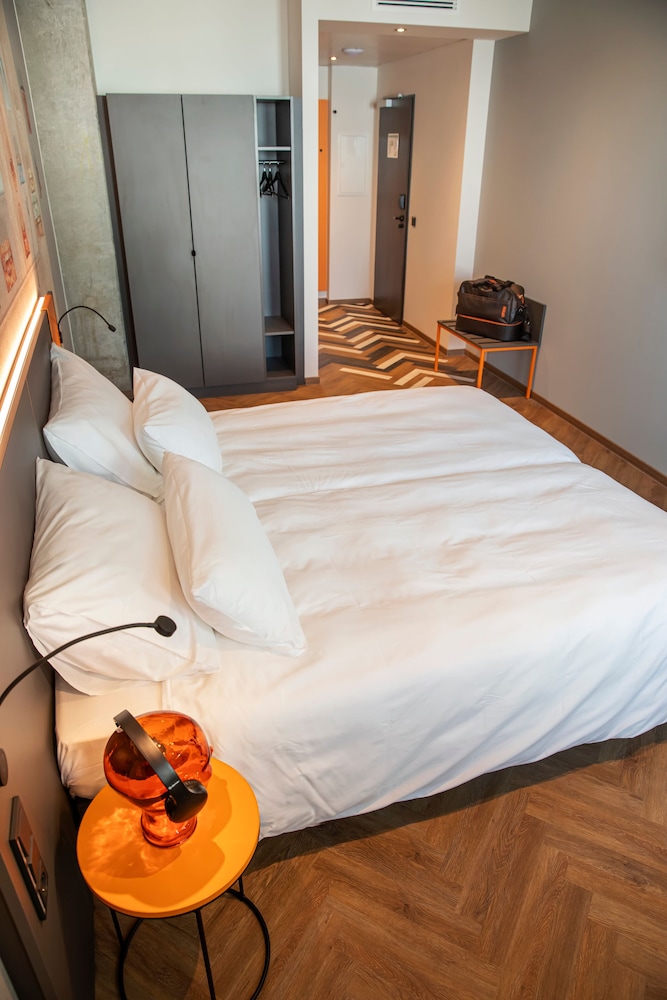 LOGINN Hotel Offenbach 19/54