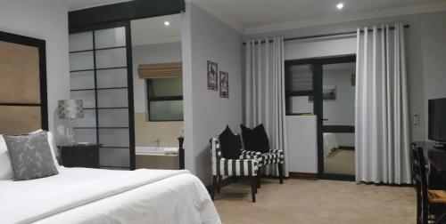 Rosebank Lodge by Claires 10/46