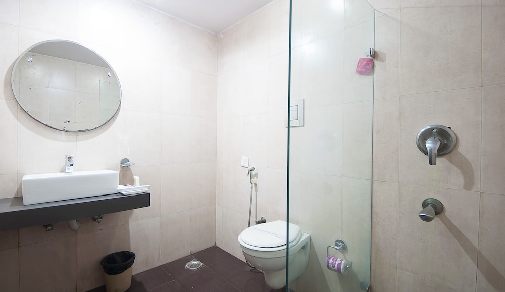 HOTEL APRA INTERNATIONAL 32/34